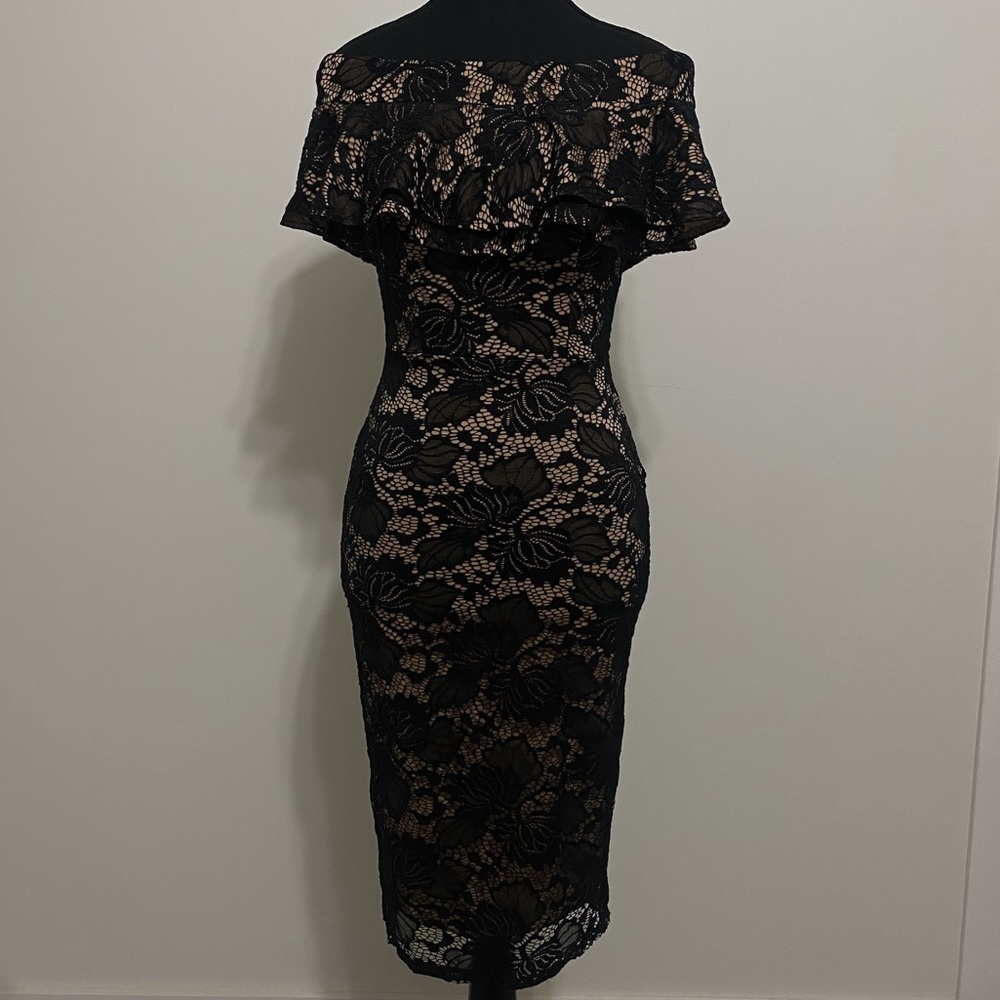 Lace BodyCon Dress